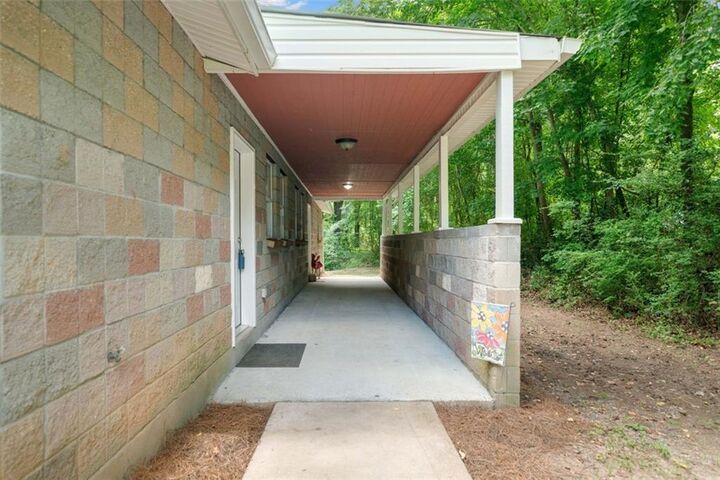 Property Photo:  1628 Rockmart Road  GA 30180 