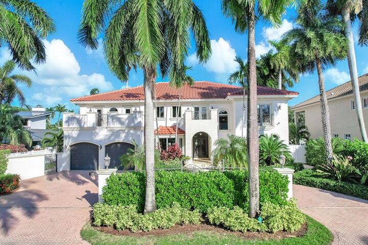 Property Photo: 56 Fiesta Way FL 33301