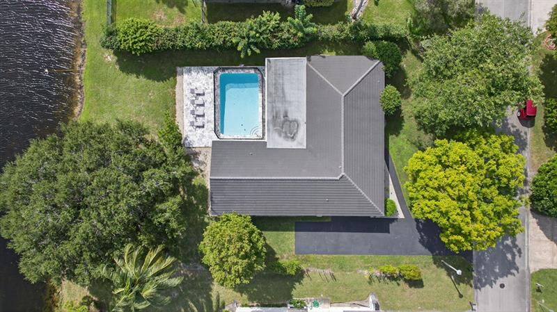 Property Photo:  2421 NW 114th Ave  FL 33065 