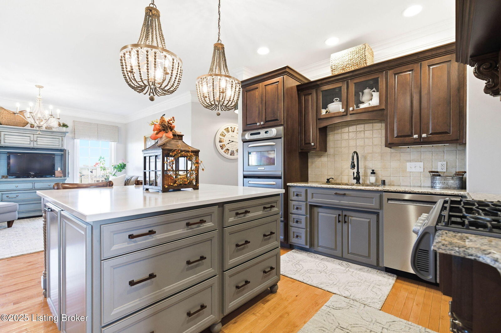 Property Photo:  419 Nevin Ln  KY 40023 