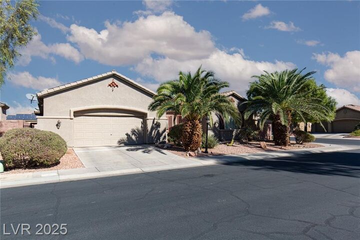 Property Photo: 5706 Spruce Harbor Court NV 89122