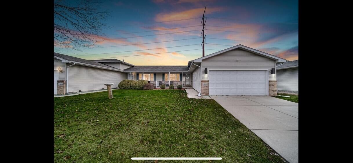 Property Photo:  1811 W 86th Lane  IN 46410 