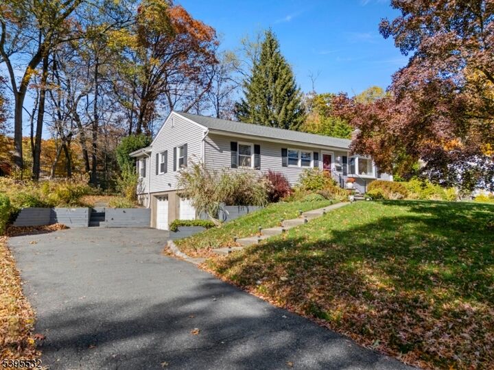 35 Ferncliff Rd  Parsippany-Troy Hills Twp. NJ 07950 photo