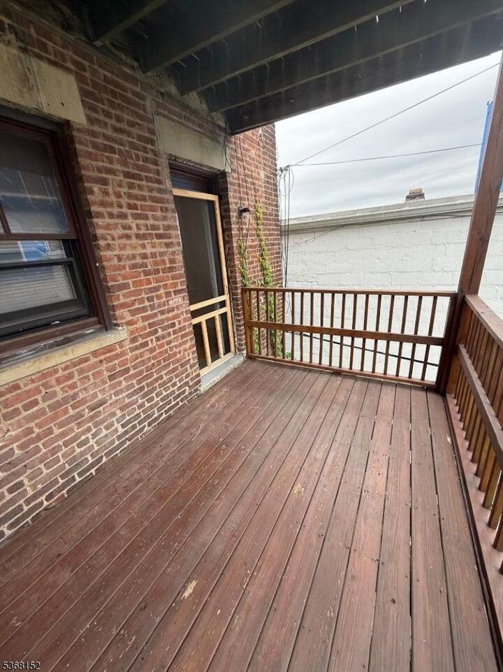 Property Photo:  570 Bloomfield Ave 3  NJ 07042 