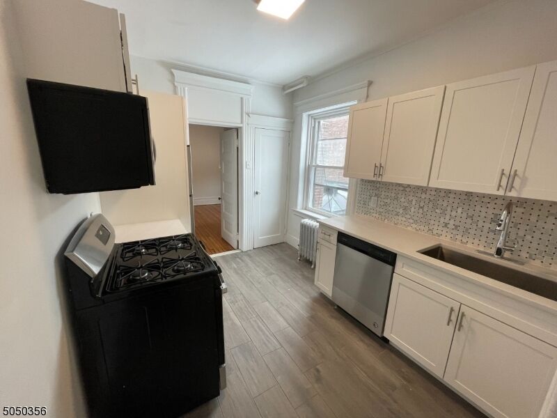 Property Photo:  570 Bloomfield Ave 2  NJ 07042 