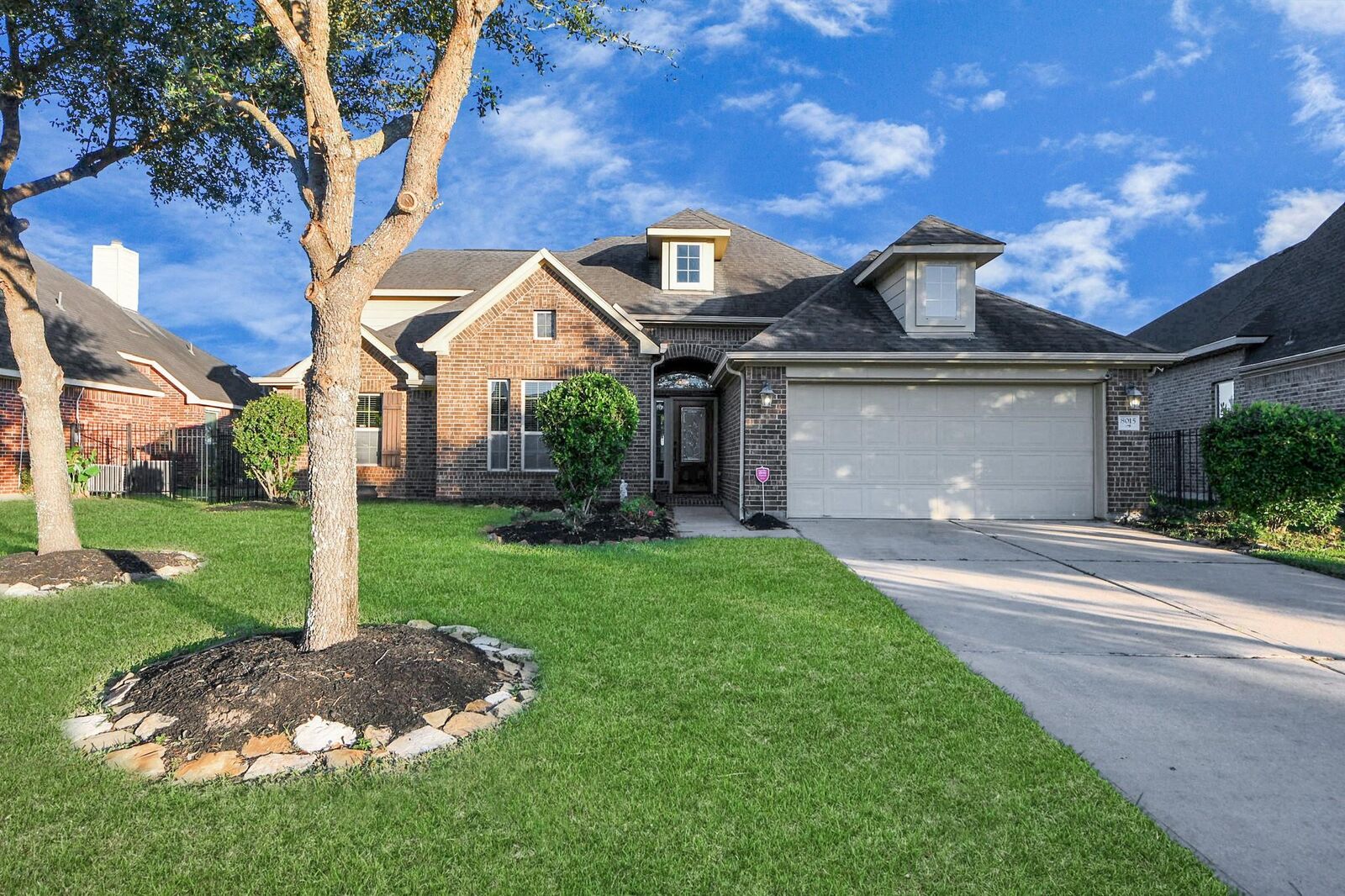 Property Photo: 8015 Lake Commons Drive TX 77469