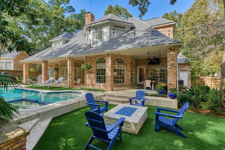 Property Photo: 95 Wind Ridge Circle TX 77381