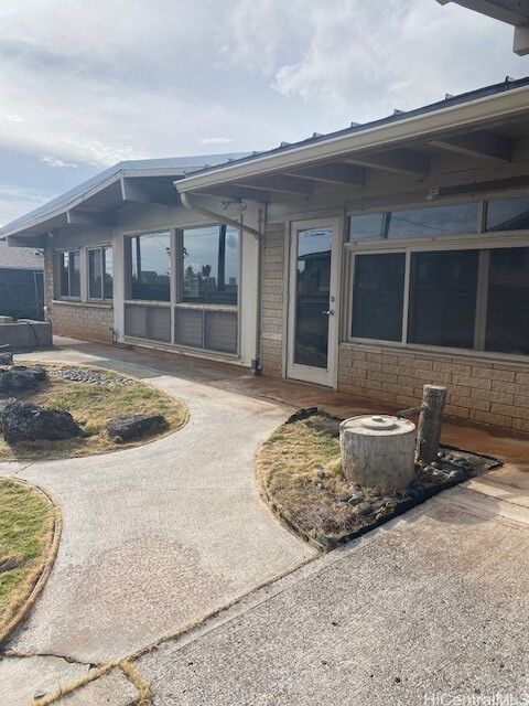 Property Photo:  501 Analu Street  HI 96817 