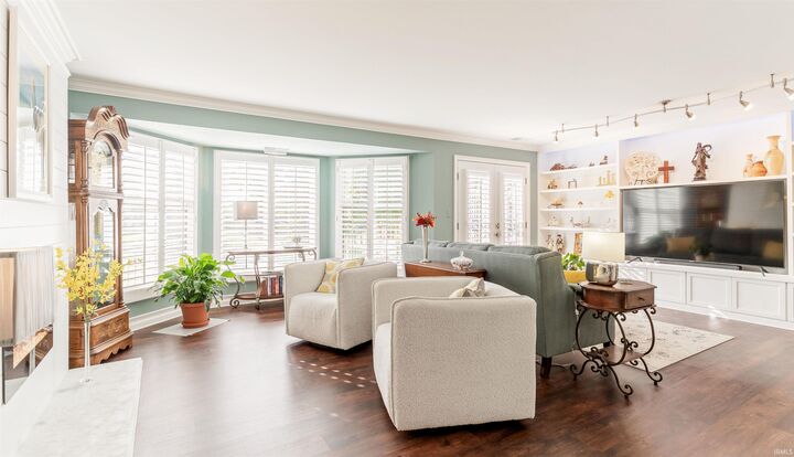 Property Photo: 113 Hartin Drive IN 47711