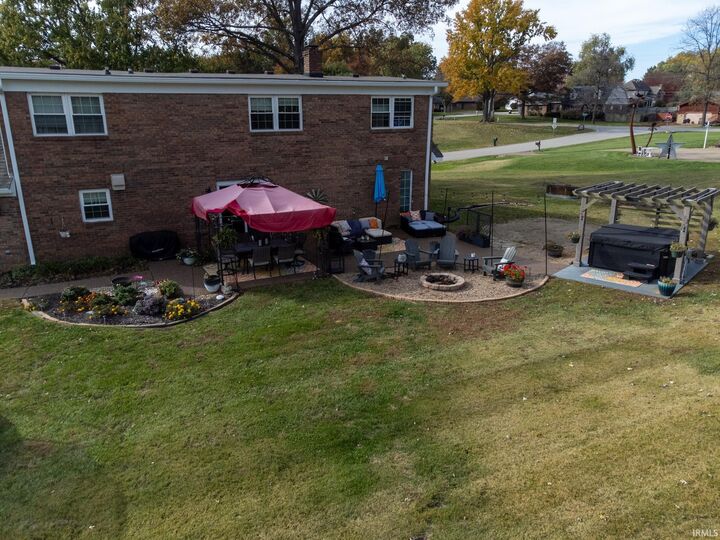 Property Photo: 6700 Blue Spruce Drive IN 47630