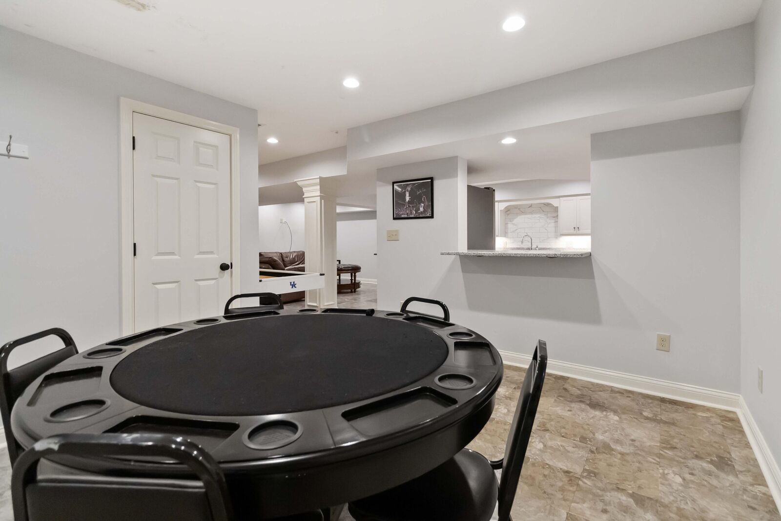 Property Photo: 1208 Trumpeter Row KY 40502