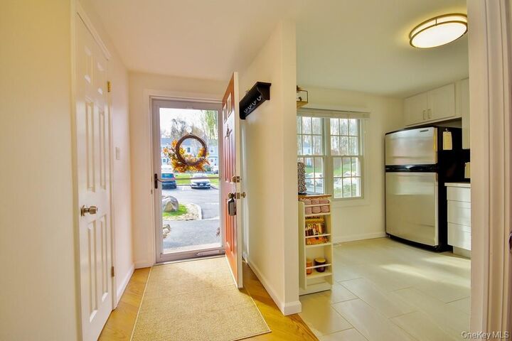 Property Photo:  902 Williamsburg Drive  NY 10541 