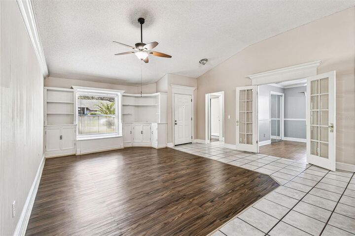 Property Photo: 1565 Long Pond Drive FL 33594