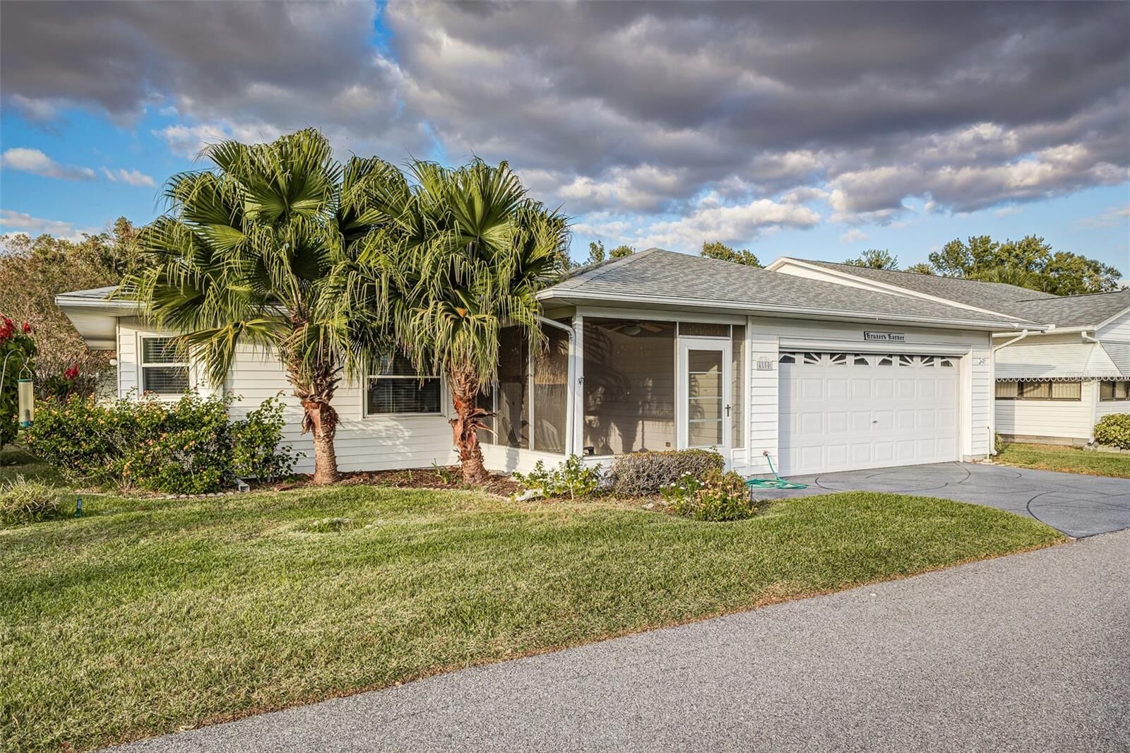 Property Photo: 4850 Squire Hollow Drive FL 33811