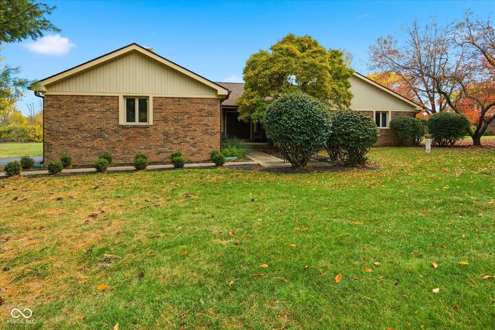 Property Photo:  222 Bays Drive  IN 46062 