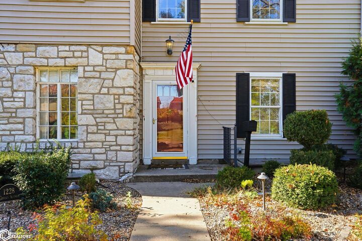 Property Photo:  1228 Grand Avenue  IA 52632 