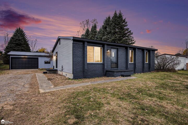 Property Photo: 6553 N Lake Road MI 48464-9703