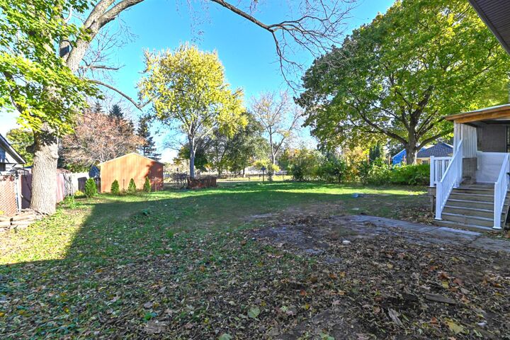 Property Photo: 118 E Ottawa Ave WI 53118