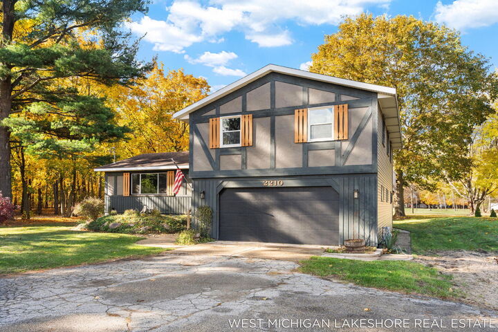 Property Photo: 2210 S 58th Street MI 49408