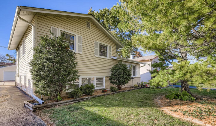 Property Photo:  250 N Fairlawn Avenue  IL 60060 