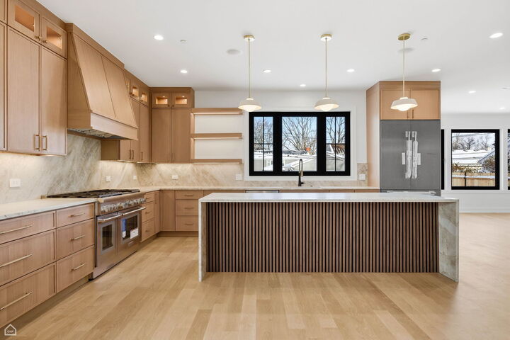 Property Photo: 1100 Lois Avenue IL 60068