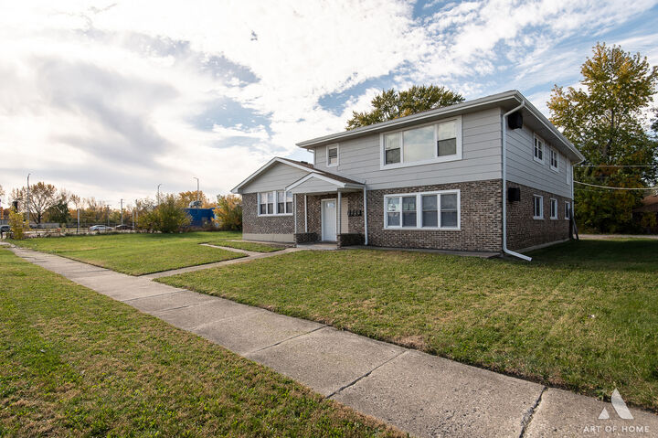 Property Photo:  14924 Indiana Avenue  IL 60419 