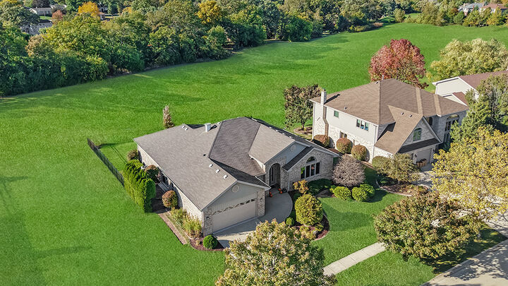 Property Photo:  1075 Norwalk Road  IL 60439 