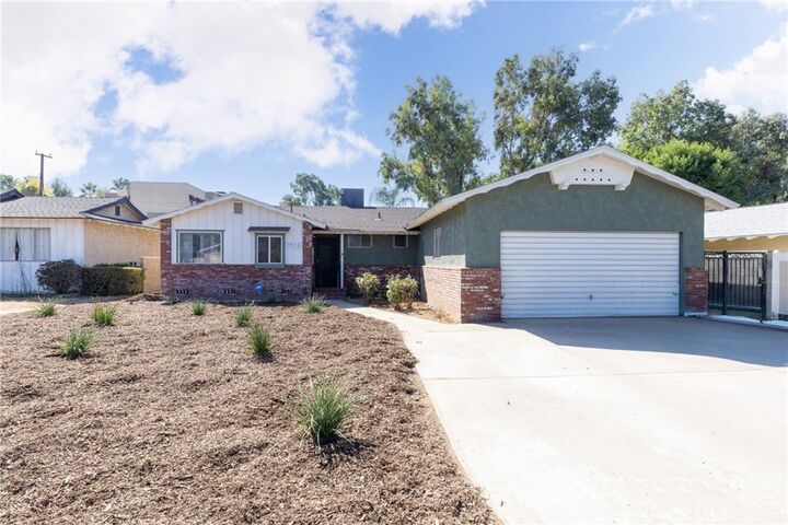 Property Photo:  9810 Sharon  CA 92503 