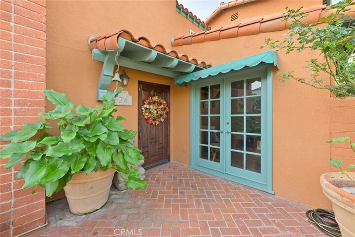 Property Photo: 124 Via Quito CA 92663