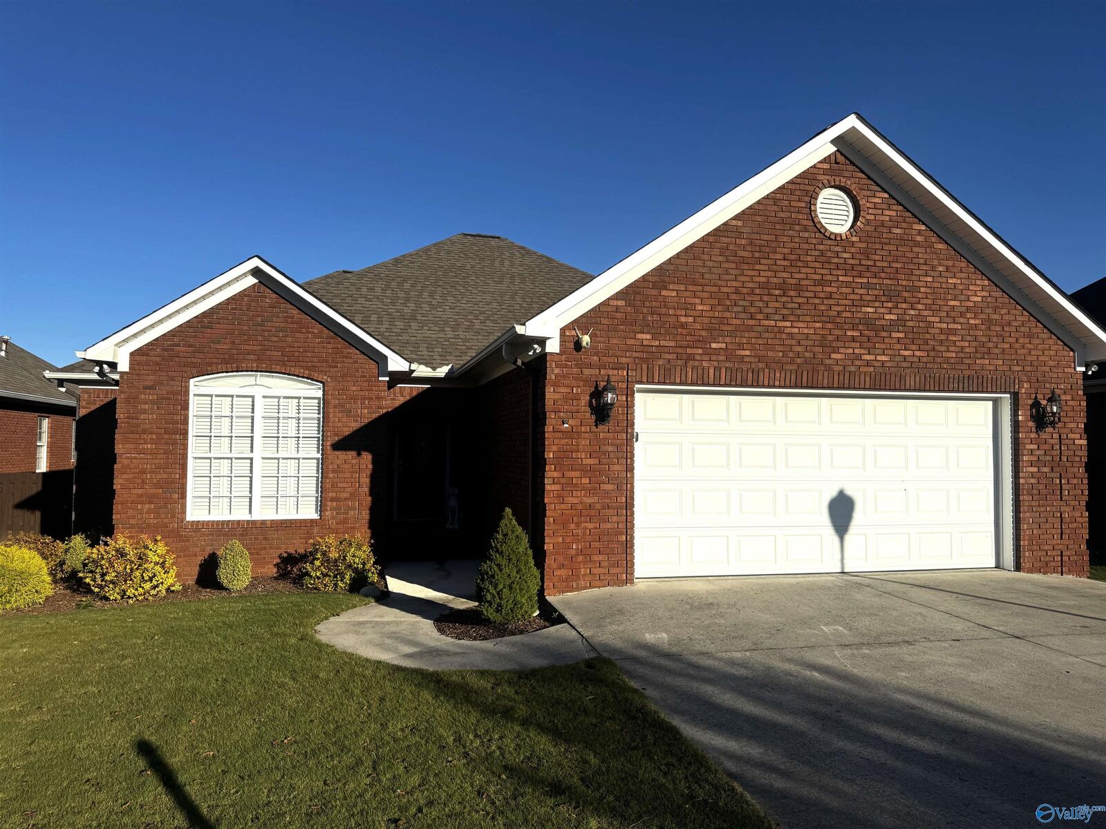 Property Photo: 213 Park Place Drive AL 35016