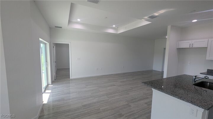 Property Photo: 1027 Eisenhower Boulevard FL 33974