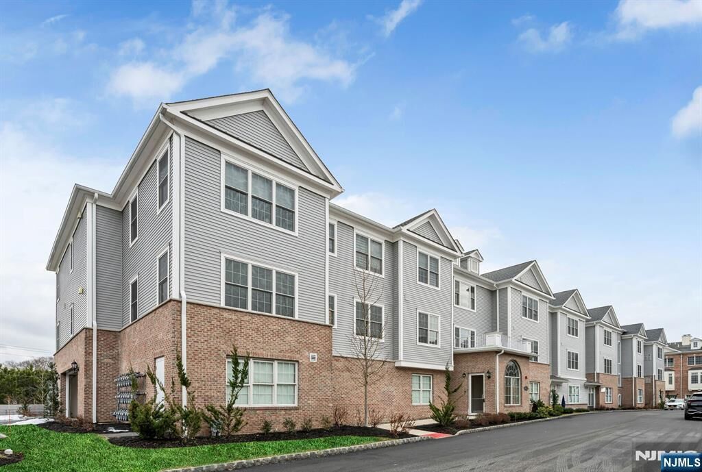 Property Photo:  5307 Rio Vista Lane  NJ 07647 