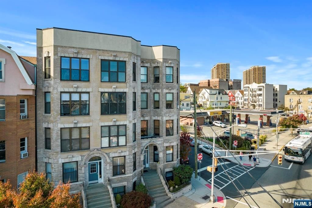 Property Photo:  963-965 Boulevard East 2-5  NJ 07086 