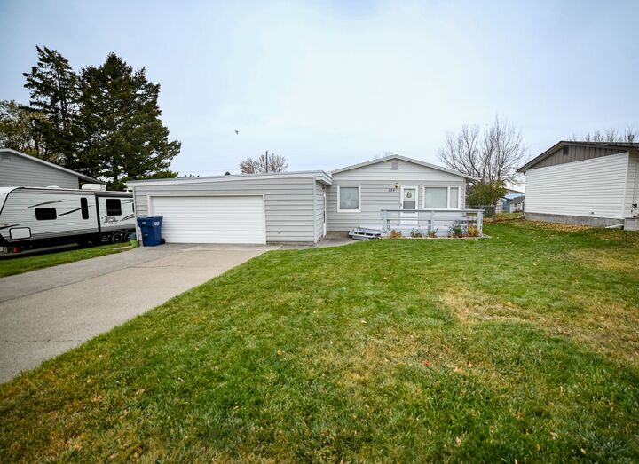 Property Photo:  324 Riverview 4 W  MT 59404 