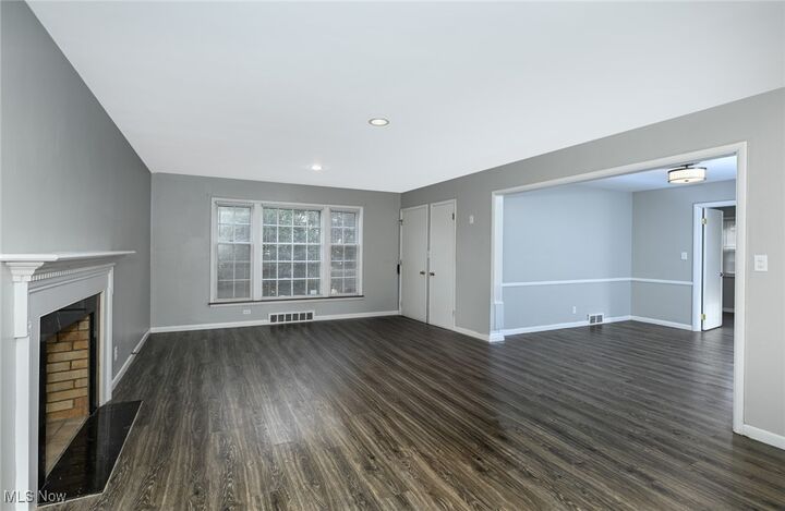 Property Photo:  19226 Winslow Road Down  OH 44122 