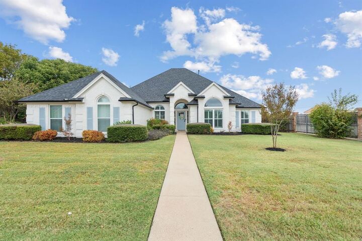 Property Photo:  100 Sumner Lane  TX 75165 