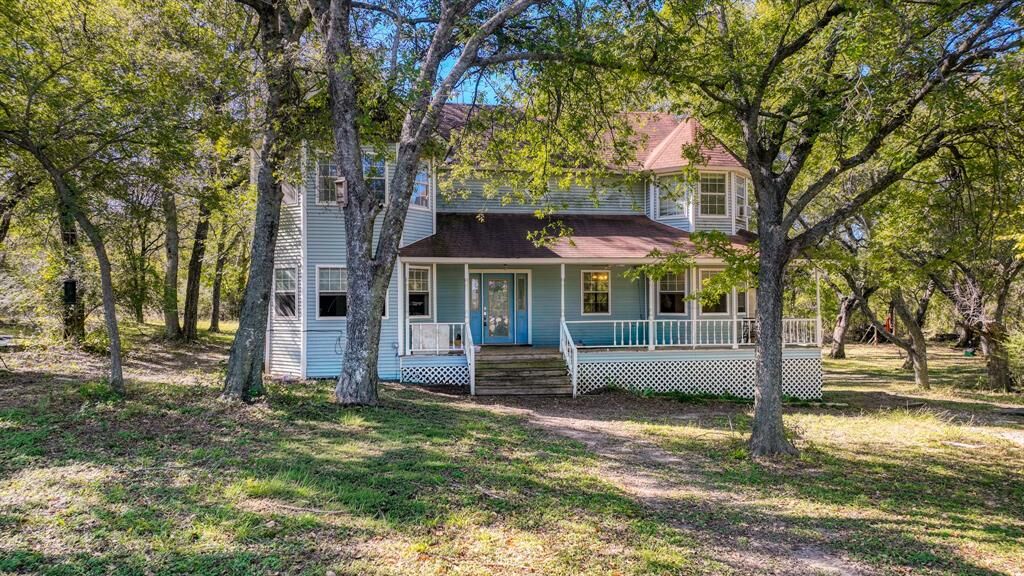 Property Photo: 109 Arroyo Court TX 76108