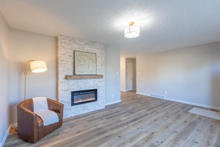 Property Photo:  924 S Saint Marys Street  IA 51106 