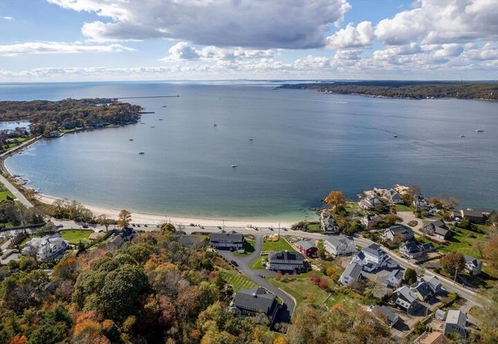 Property Photo:  62 Eastern Point Rd 3  MA 01930 