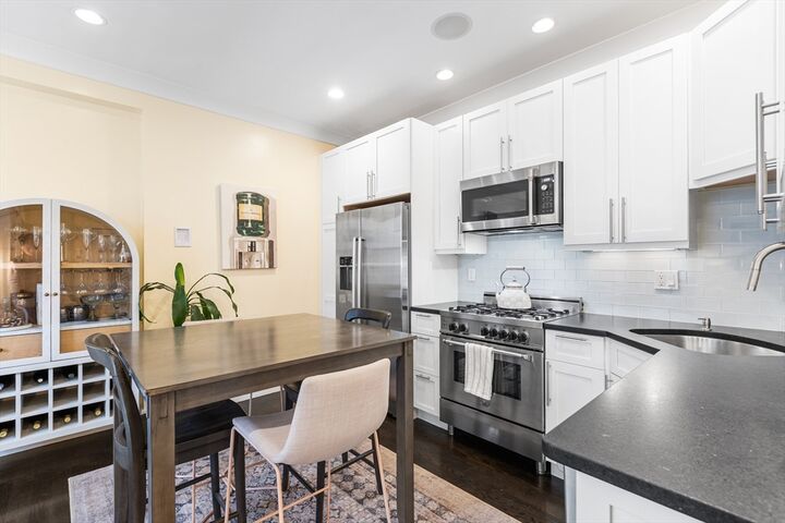 Property Photo:  170 W 5th St 1  MA 02127 