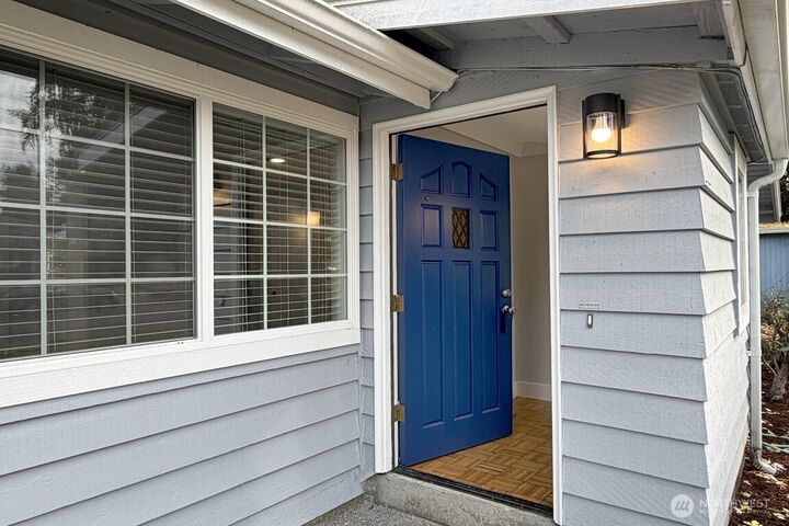 Property Photo:  1380  165th Avenue NE  WA 98008 