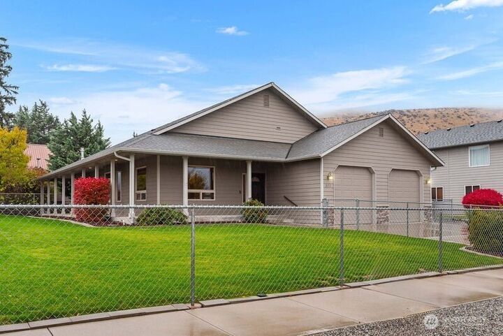 Property Photo: 537 Chrisand Lane WA 98801