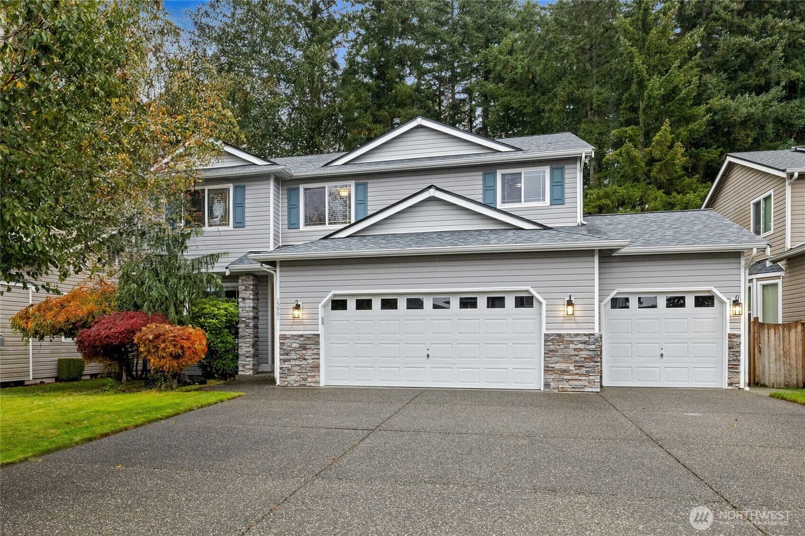 Property Photo: 15901 125th Avenue Ct E WA 98374