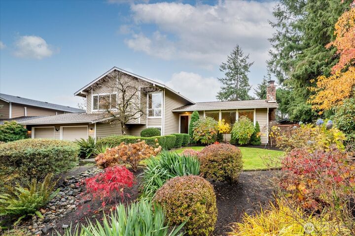 Property Photo:  4321 NE 22nd Court  WA 98059 