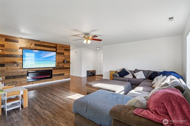 Property Photo:  1205  Boatman Avenue NW  WA 98360 