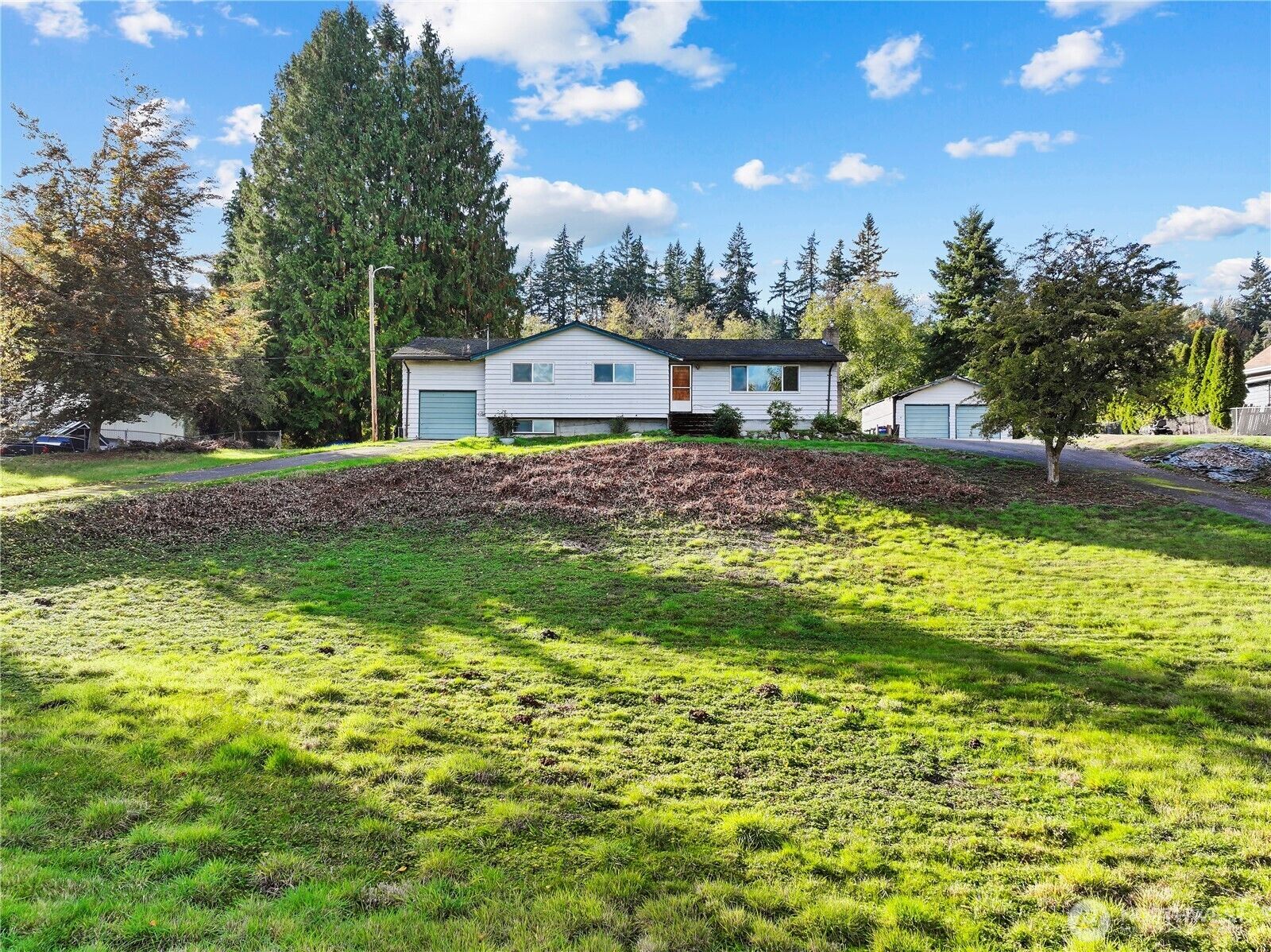 Property Photo:  23032  7th Avenue SE  WA 98021 