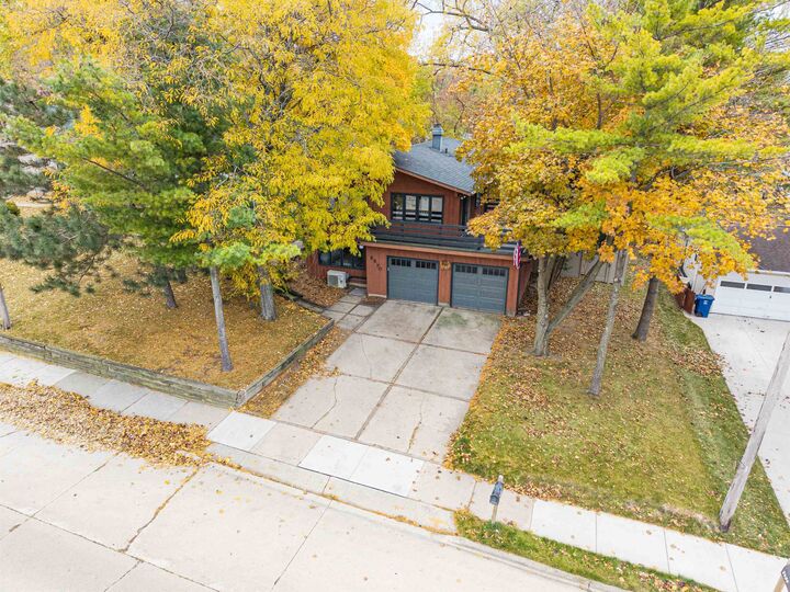 Property Photo:  2470 Deckner Avenue  WI 54302 