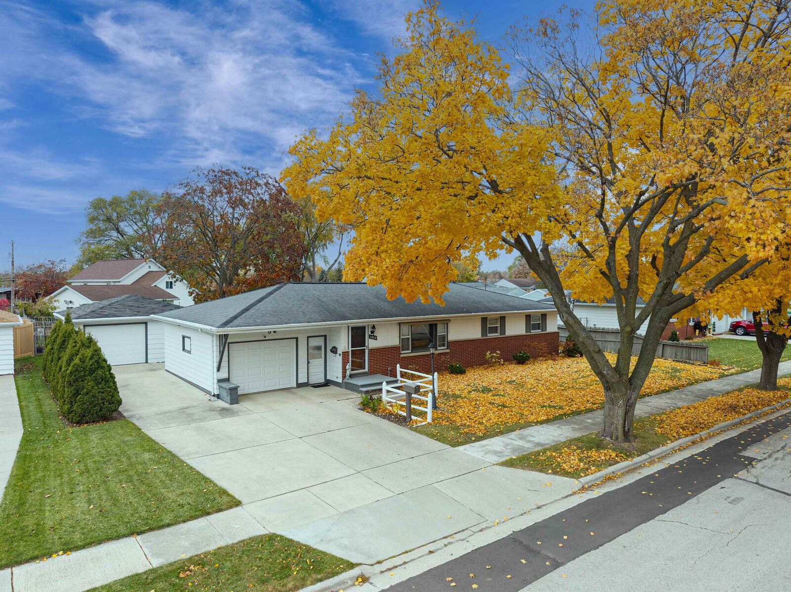 Property Photo: 1010 Heyrman Street WI 54302