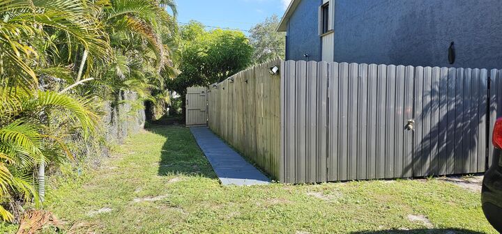 Property Photo: 3684 Pinehurst Drive Effiency FL 33467