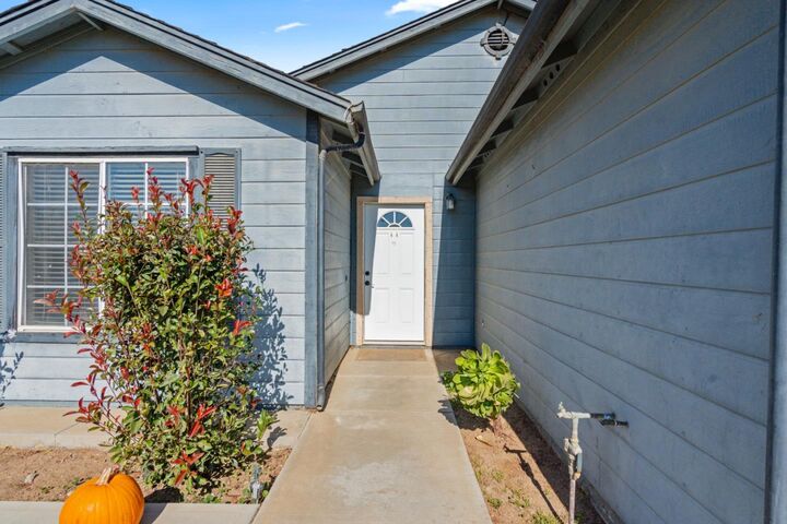 Property Photo:  827 Terraza Street  CA 93960 